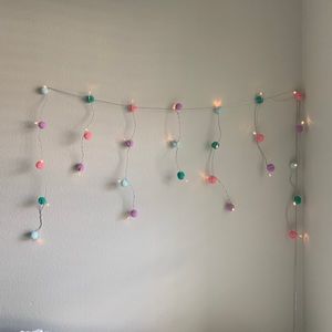 Pom Pom string lights